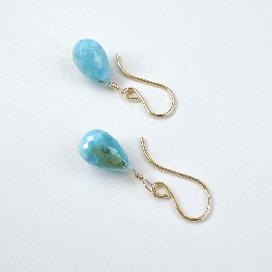 ラリマーの一粒ピアス14Kgf　シンプルピアス　日常使いしやすいピアス　揺れるピアス