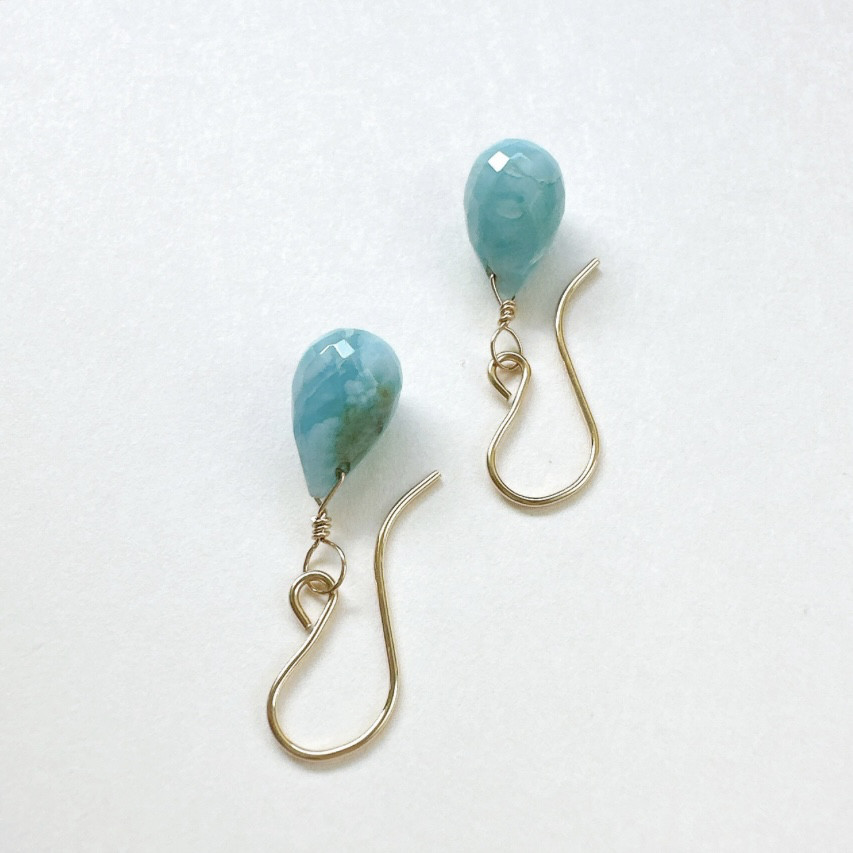 ラリマーの一粒ピアス14Kgf　シンプルピアス　日常使いしやすいピアス　揺れるピアス