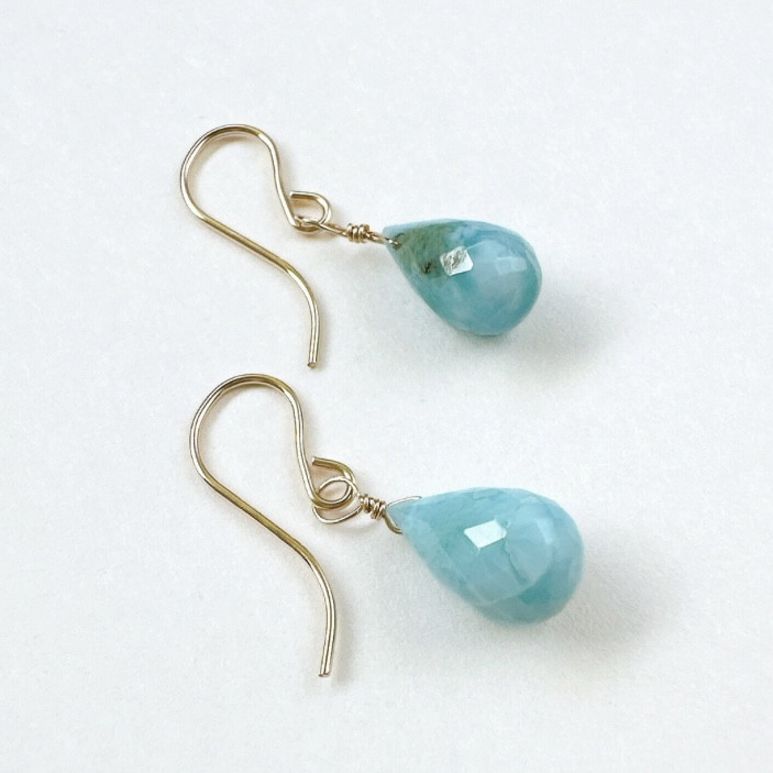 ラリマーの一粒ピアス14Kgf　シンプルピアス　日常使いしやすいピアス　揺れるピアス