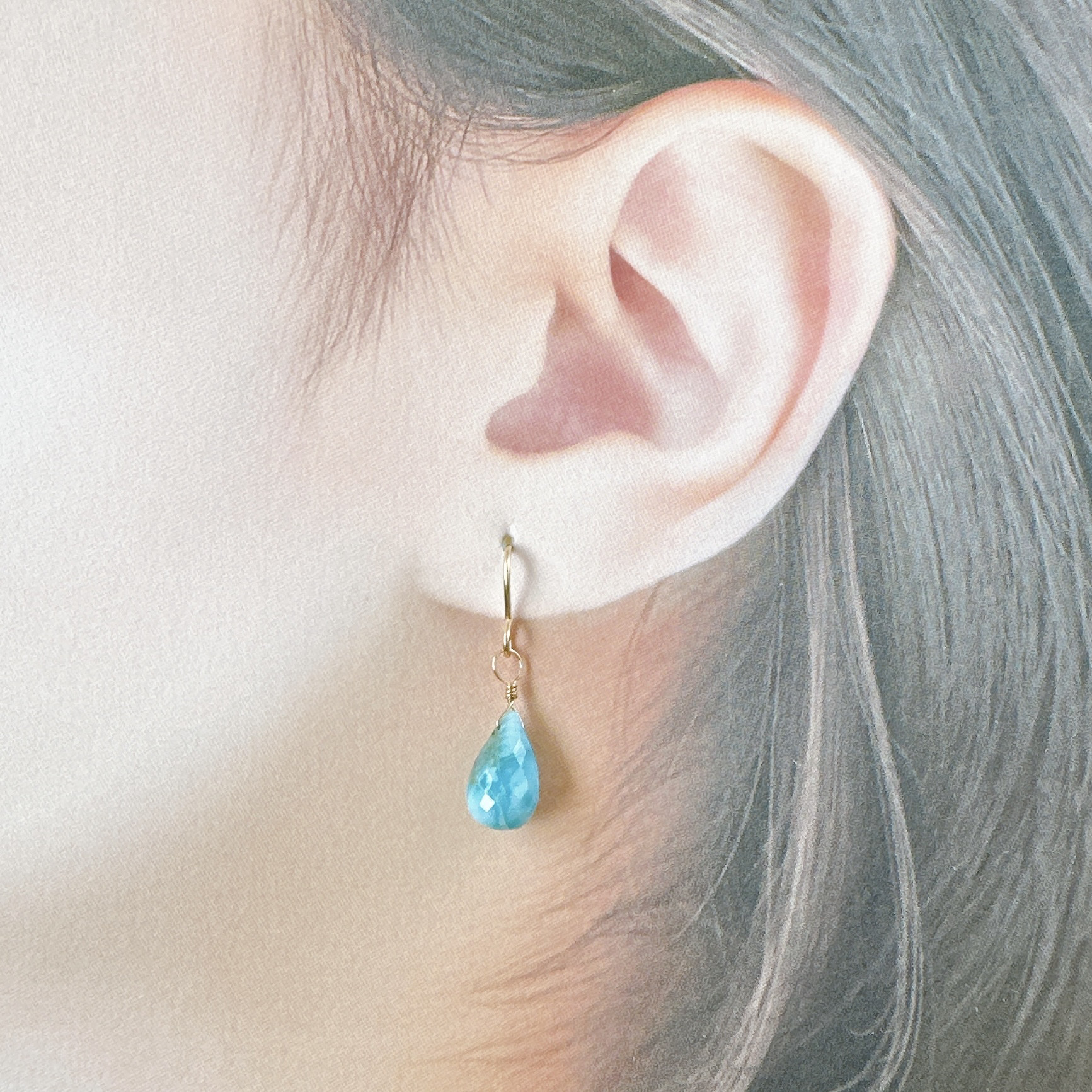 ラリマーの一粒ピアス14Kgf　シンプルピアス　日常使いしやすいピアス　揺れるピアス