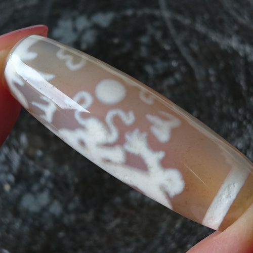 極上✨橙玉髄✨宝珠双龍神天珠 天然石 F* 通販 17751940｜Creema(クリーマ) 