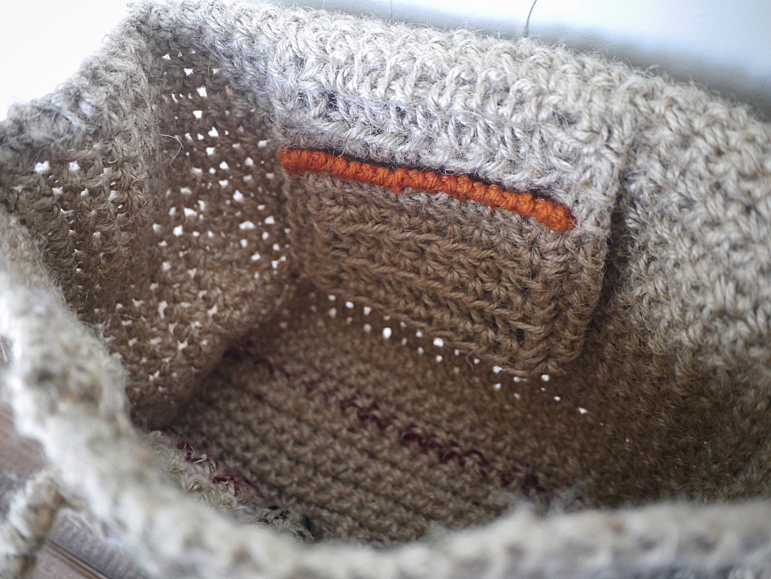 JUTE HAND BAG