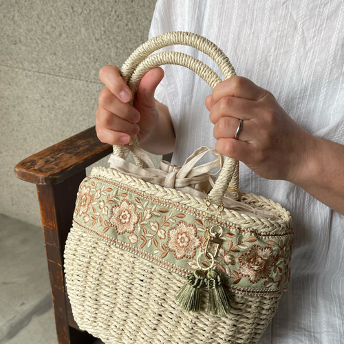夏にピッタリ！インド刺繍リボンでおめかしかごバッグ かごバッグ mi