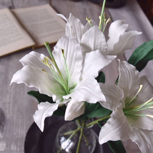 ◇粘土のお花◇ カサブランカ ユリ（花の大きさ約15㎝） B995 アート