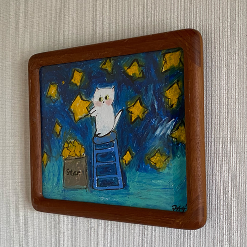 絵画。原画【かわいい白い猫が夜に梯子を登って光る星を集める