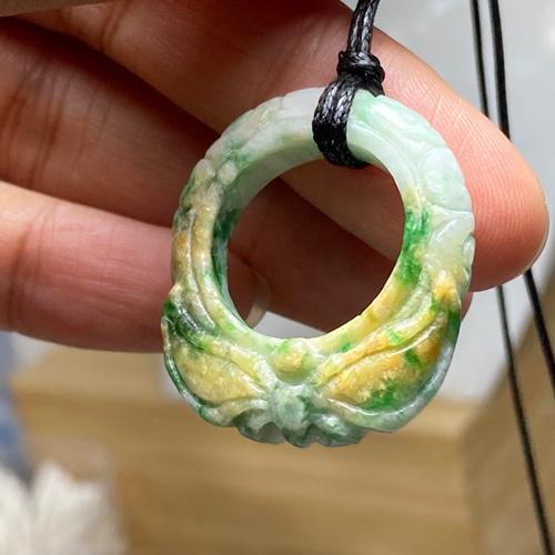 ミャンマー産天然 A貨 本翡翠ネックレストップ