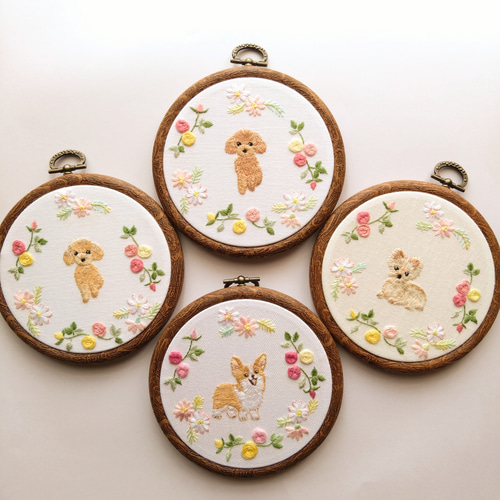 トイプードルとお花の刺繍フレーム フォトフレーム・写真立て YUKI