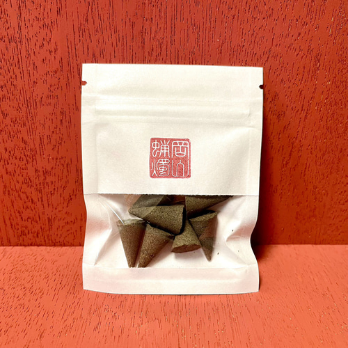 香木吟味 沈香 加里萬丹(カリマンタン)｜いつき