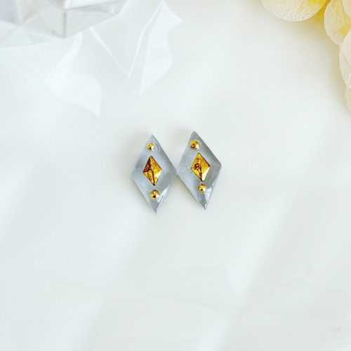 ♡送料無料♡ ひし形ダイヤ ピアス/イヤリング ステンレス 樹脂ポスト
