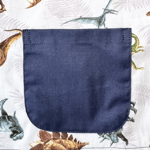 恐竜柄のスモック 半袖 グレー×ネイビー 110サイズ その他入園グッズ  