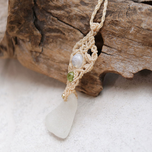 シーグラスとムーンストーンとペリドット天然石マクラメネックレスmac378エスニックアジアンエキゾチックアレルギーフリー 4枚目の画像