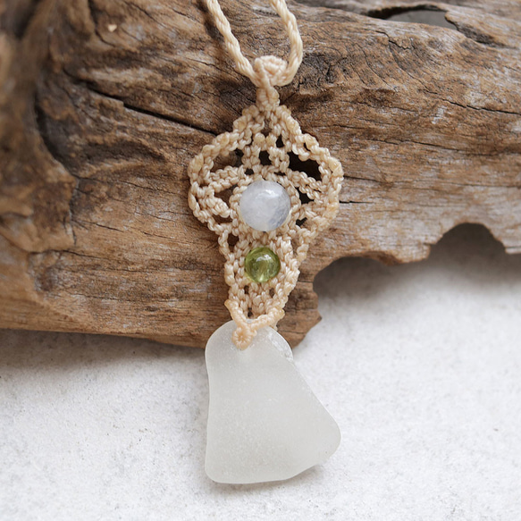シーグラスとムーンストーンとペリドット天然石マクラメネックレスmac378エスニックアジアンエキゾチックアレルギーフリー 12枚目の画像