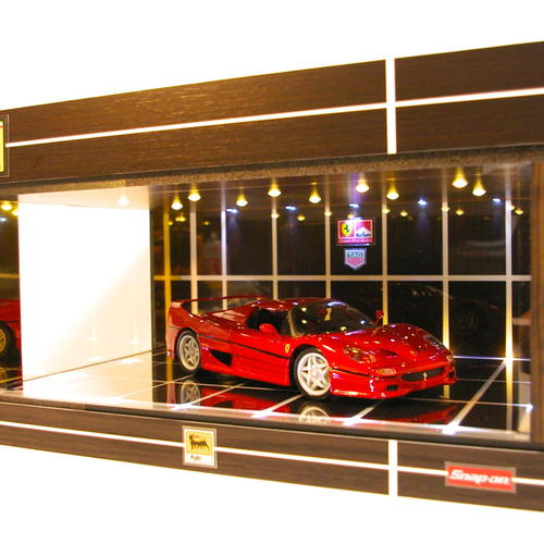 1/18展示4台可・ネオモダン・ディスプレーBOX / スタイリッシュジオラマ 1/18展示4台可・ネオモダン・ディスプレーBOX / スタイリッシュ