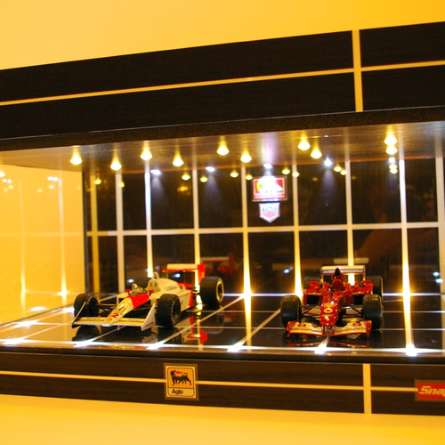 1/18展示4台可・ネオモダン・ディスプレーBOX / スタイリッシュ