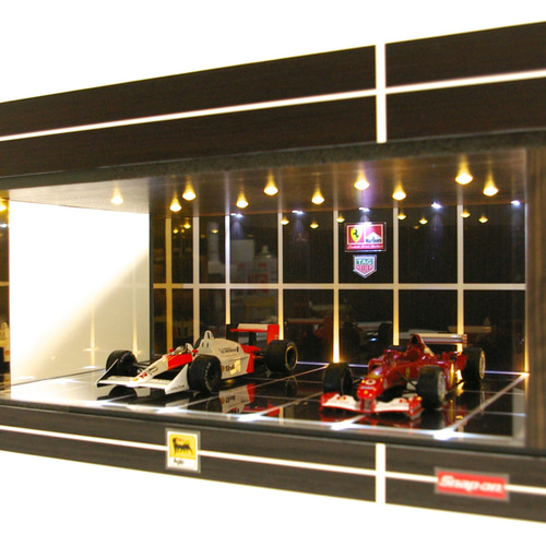 1/18展示4台可・ネオモダン・ディスプレーBOX / スタイリッシュジオラマ 1/18展示4台可・ネオモダン・ディスプレーBOX / スタイリッシュ