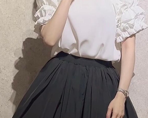 【新品】シャツ ブラウス ＜FLICKA＞コンビ フリルスリーブ プルオーバー FLICKA（フリッカ）の「＜FLICKA（フリッカ）＞コンビ フリル