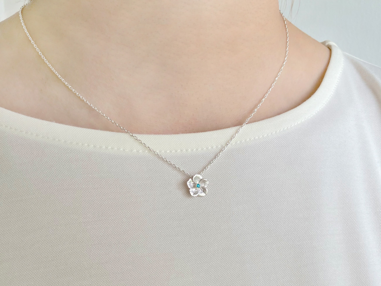 ネモフィラのネックレス