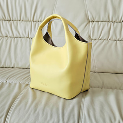 新作日本製　お出かけに最適なサイズ感でマルチに活躍する姫路レザーの トートバッグ Poco=ポコ　選べる13色　 5枚目の画像