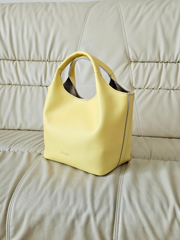 新作日本製　お出かけに最適なサイズ感でマルチに活躍する姫路レザーの トートバッグ Poco=ポコ　選べる13色　 5枚目の画像