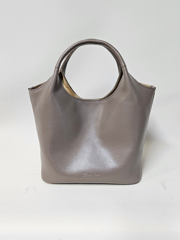 新作日本製　お出かけに最適なサイズ感でマルチに活躍する姫路レザーの トートバッグ Poco=ポコ　選べる13色　 13枚目の画像