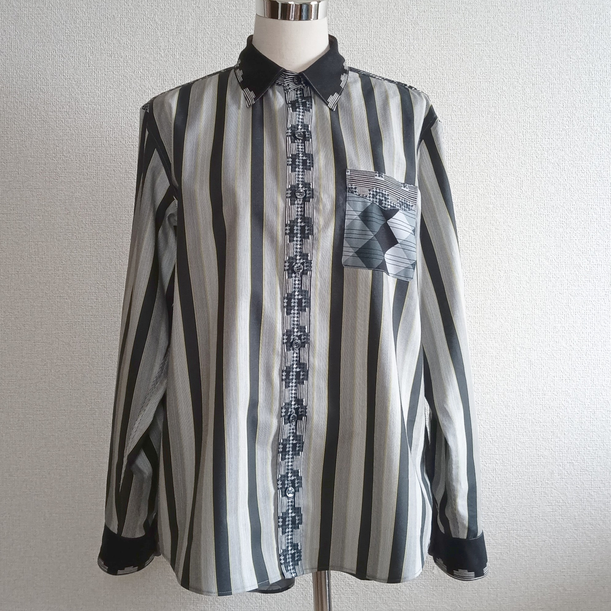 アーティストデザインシャツ　040　１点ものの個性的なシャツ