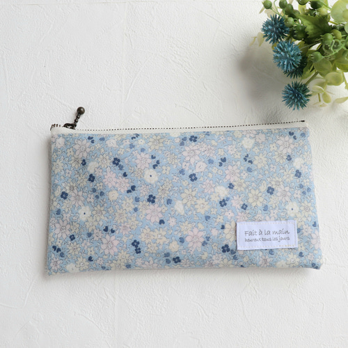 やりくりラミネートポーチ ブルーの小花模様 花柄 お財布ポーチ 通帳
