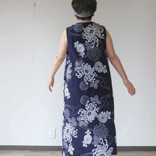 LL 浴衣リメイク 新品反物 白紺 フリル袖ゆったりワンピース Amazon.co.jp: 浴衣リメイクワンピース袖フリルギャザー木綿着丈