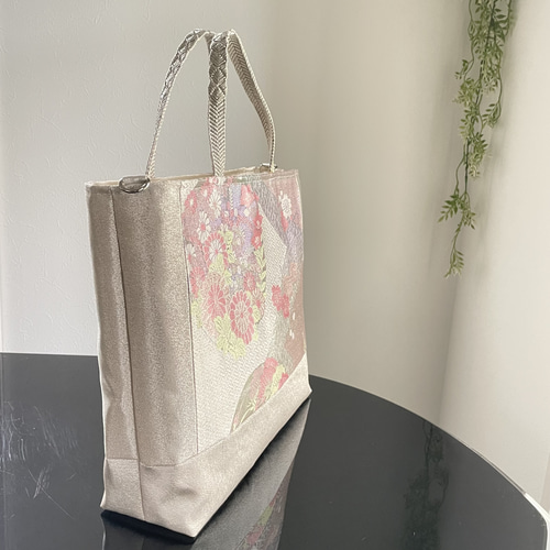 帯リメイクバッグ A4サイズ 佐賀錦 丸文に季節の花々とオシドリ トート  