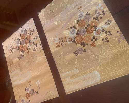 ランチョンマット(高級正絹袋帯リメイク) 2641 豪華刺繍の袋帯リメイク 正絹ランチョンマット2枚セット