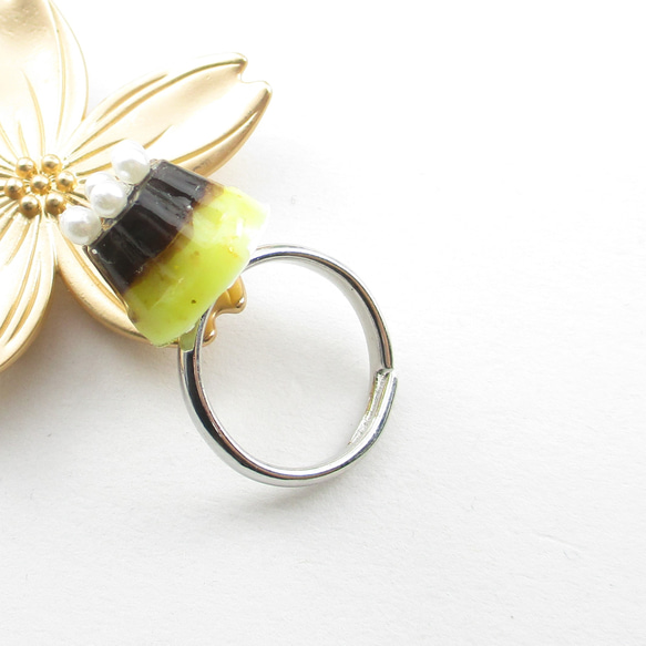 今日一日の「お疲れ様」を、自分にしてあげたいから、クォーツを開けてプリンを食べよう♪(創作リング)SR875 1枚目の画像