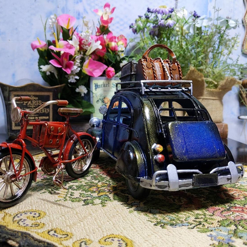 クラッシックシトロエン&自転車 2CV モデルカー アンティーク クラッシックシトロエン&自転車 2CV モデルカー アンティーク