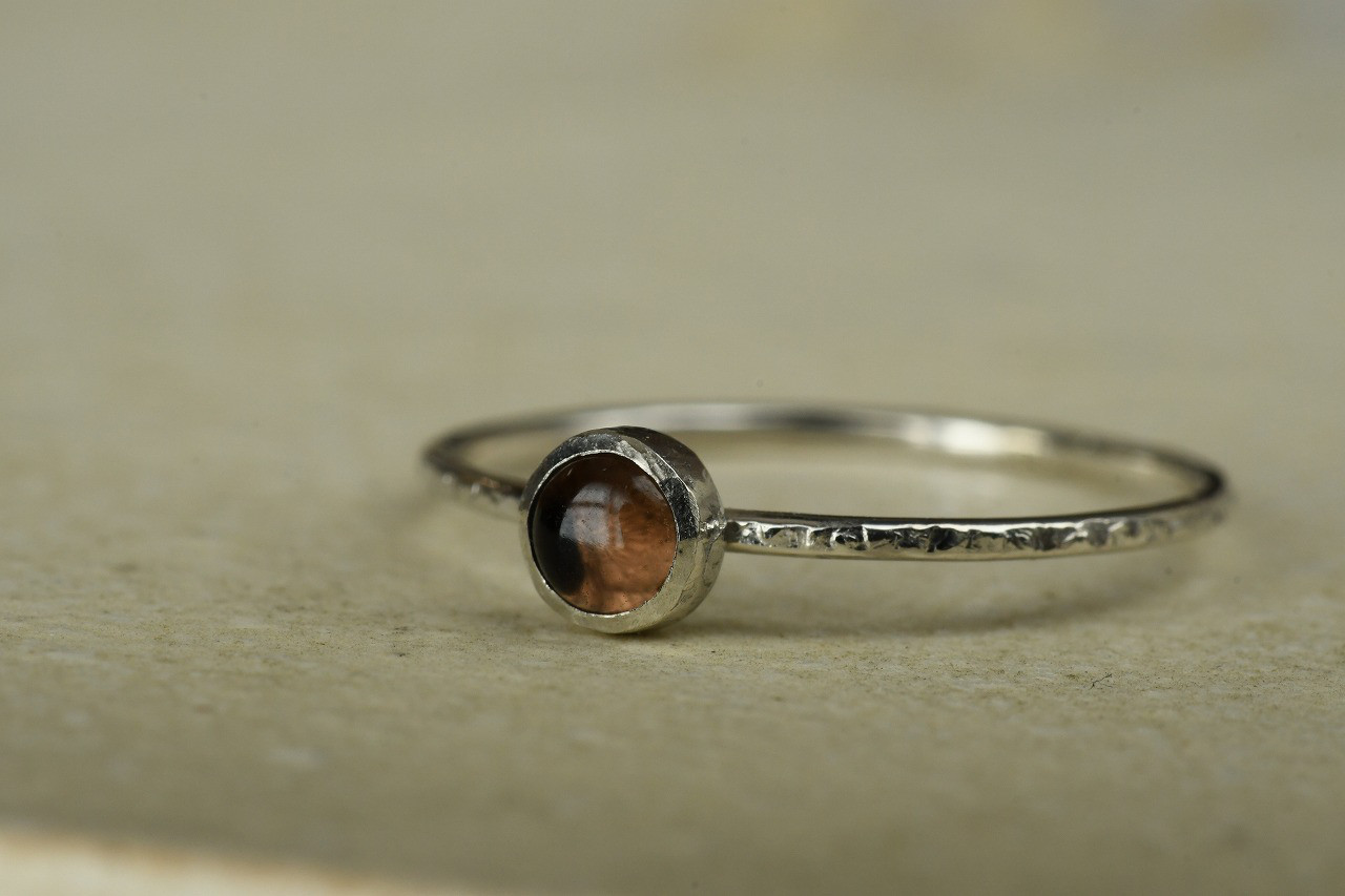 銀色の小さな物語～スモーキークォーツ～