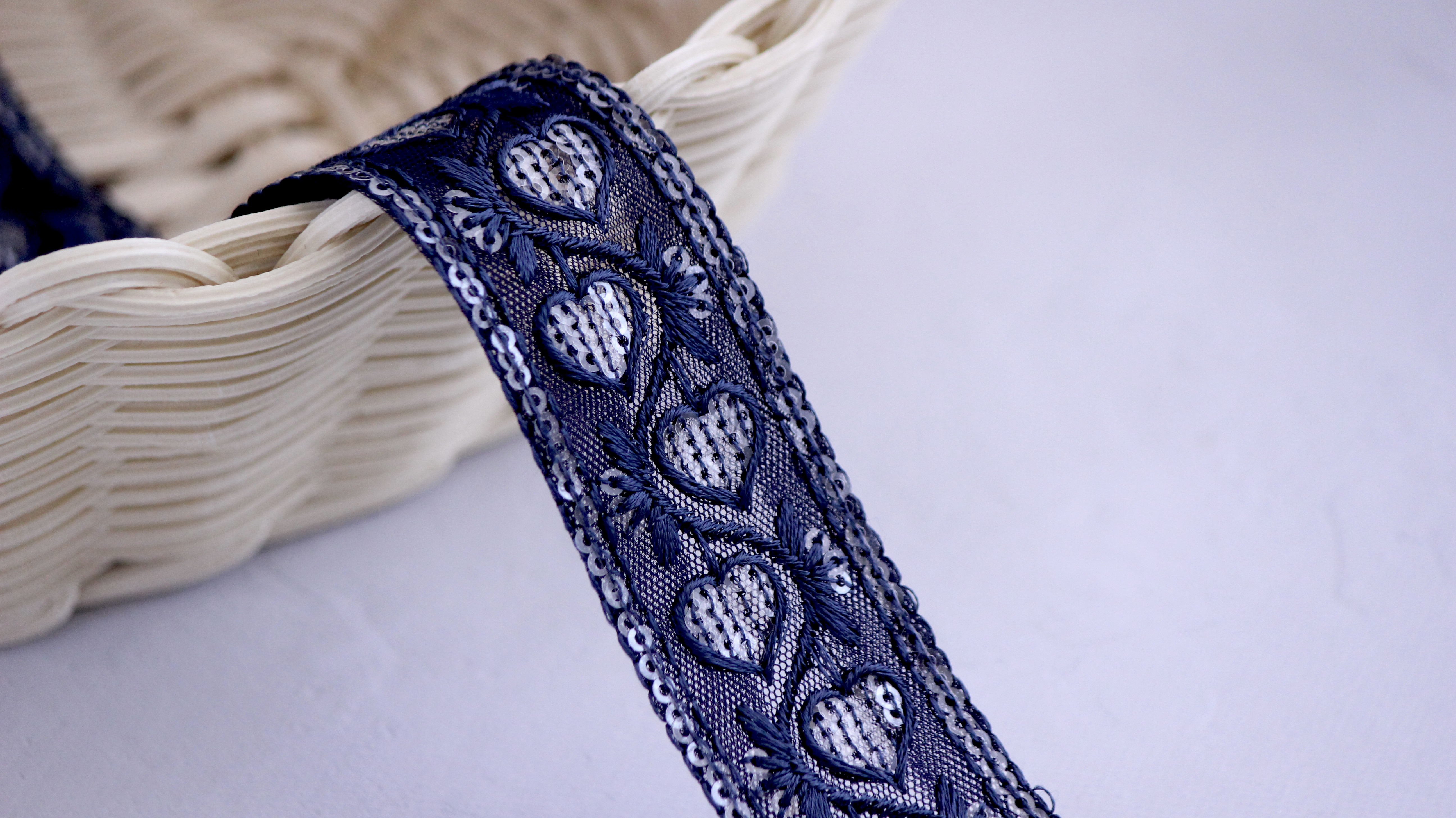 ＊459.470.471＊~＊母さんナース＊~布リース　インド刺繍リボン