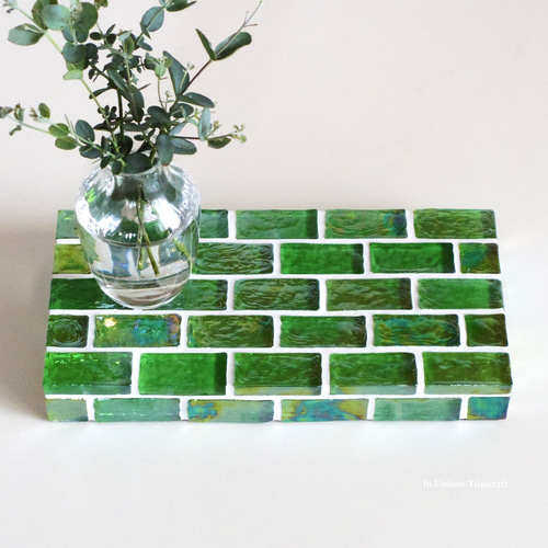 花柄装飾の緑色八角形象牙細工トレイ 花柄装飾の緑色八角形象牙細工トレイ 花柄装飾の緑色八角形象牙細工トレイ