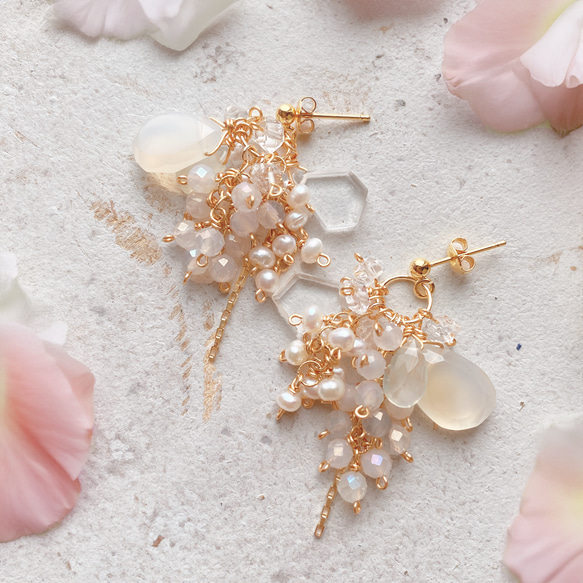 天然石 淡水パール* 透明感あふれる ブーケ のような ふんわり ピアス