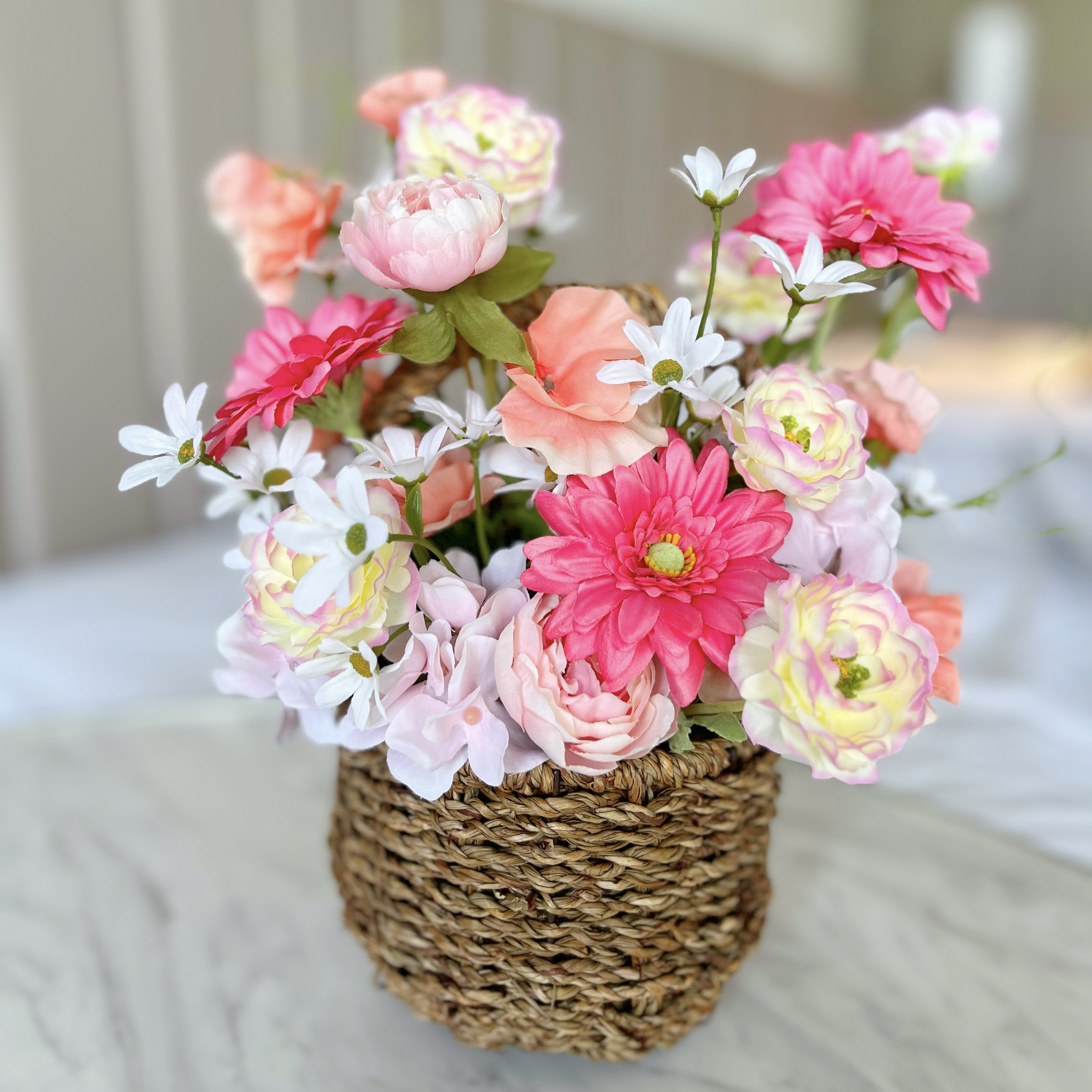 韓国っぽ♡フラワーバスケット/送別　卒業　入学　ホワイトデー/Mサイズ　メッセージカード付き　アーティフィシャルフラワー
