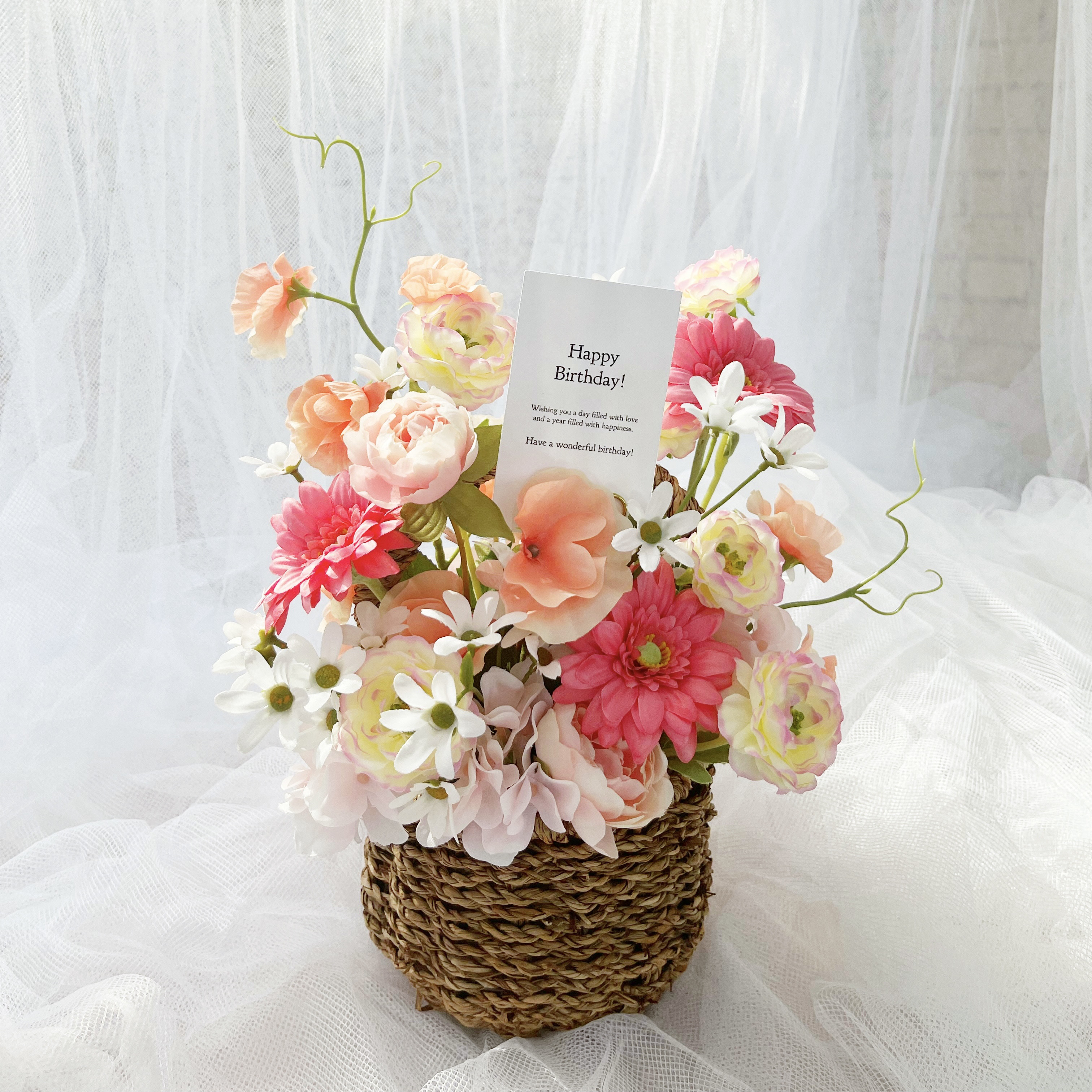 韓国っぽ♡フラワーバスケット/送別　卒業　入学　ホワイトデー/Mサイズ　メッセージカード付き　アーティフィシャルフラワー