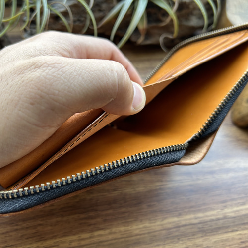 国産レザー】ラウンドファスナー 二つ折り財布 手縫い キャメルカラー