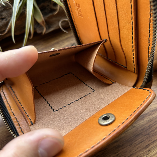 国産レザー】ラウンドファスナー 二つ折り財布 手縫い キャメルカラー
