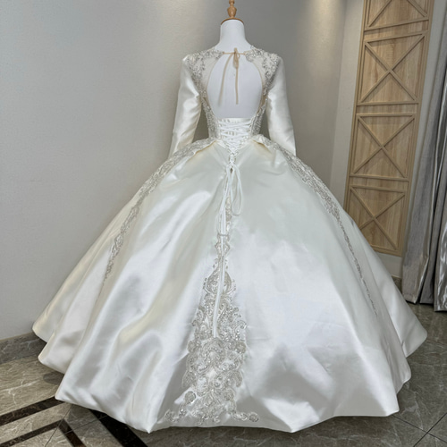 憧れのドレス プリンセスライン高品質保証お姫様 長袖