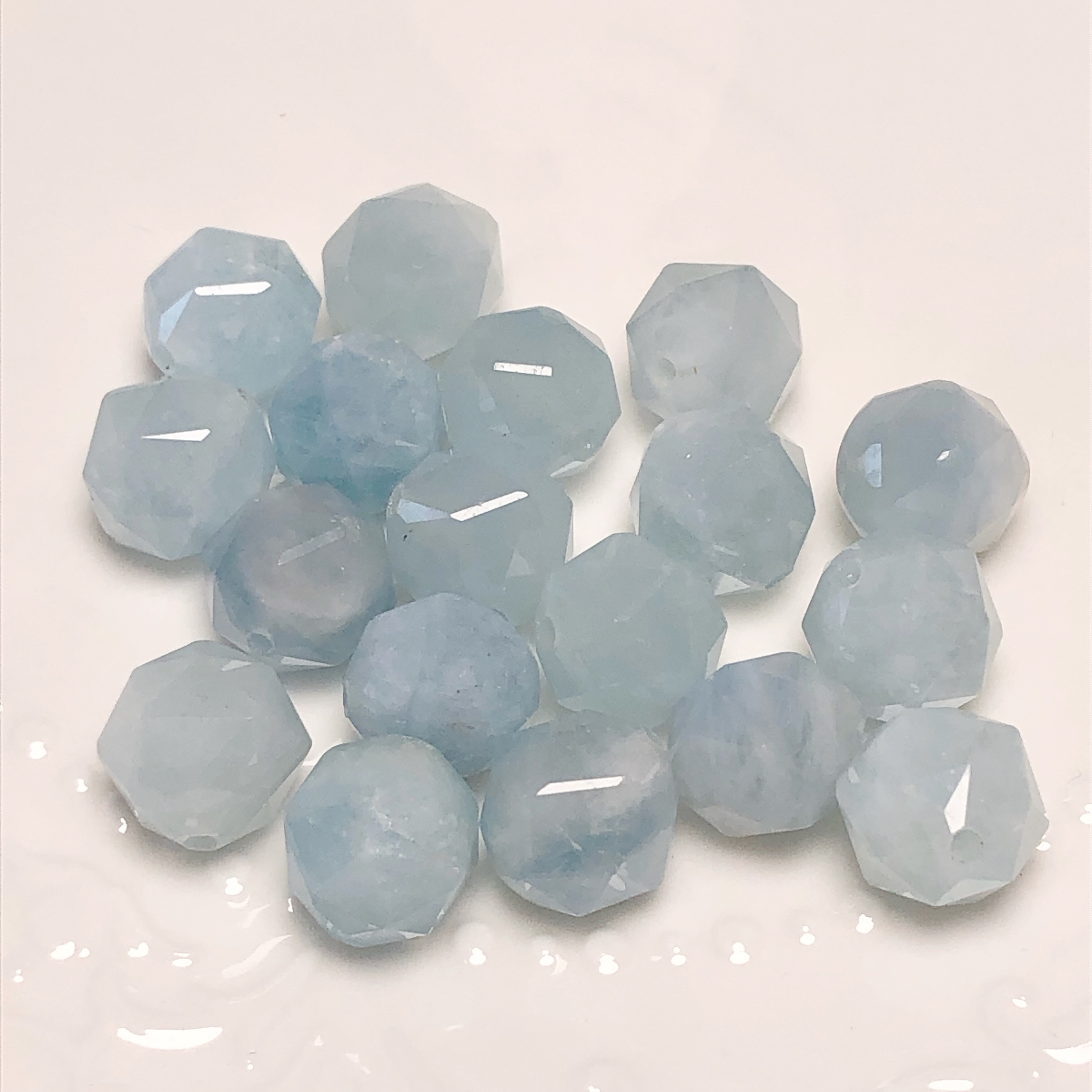 《  14kgfピアス》ミルキーアクアマリンスターラウンドピアス