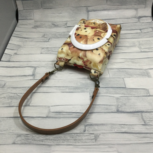 持ち手付き　シルコット用ウェットティッシュポーチ　ティディベア 1点のみ 持ち手付き シルコット用ウェットティッシュポーチ