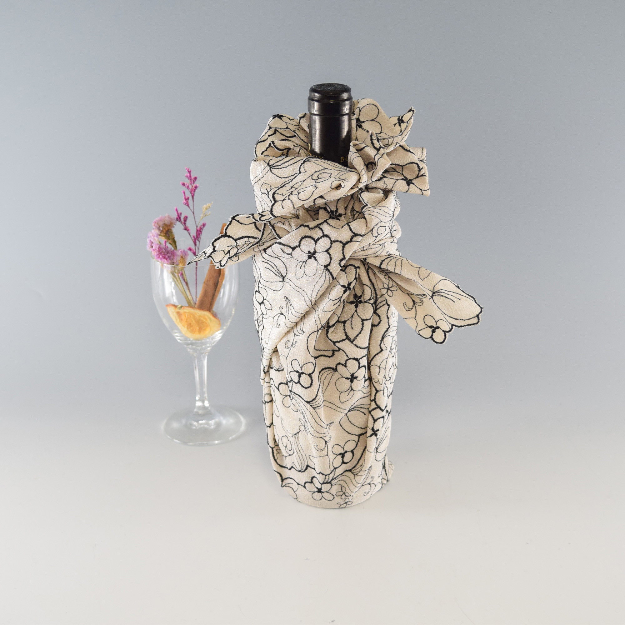 風呂敷　ふろしき  Royal lace  Flower Box　ベージュ×ブラック　ポリエステル100％　70cm幅