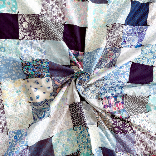 リバティプリントで作ったパッチワークのサマーケット00 ブルー系