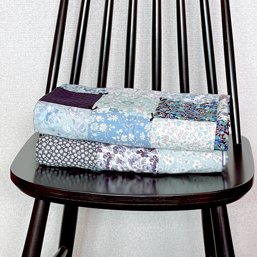 リバティプリントで作ったパッチワークのサマーケット01 ブルー系