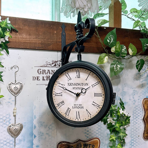 アンティークな部屋 両面式 壁掛け時計（回転型⑥） ウォールクロック