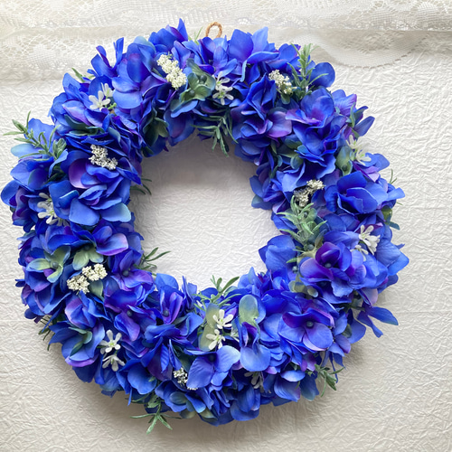 ブルーグリーンの紫陽花に小花をちらしたアーティフィシャルフラワー