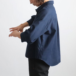 ⁑夏ＳＡＬＥ　再入荷　上質ギマ擬麻コットン　角襟　燕尾裾　幅広シャツ　ジャケット　胸ポケット ゆったり紺T10A 2枚目の画像