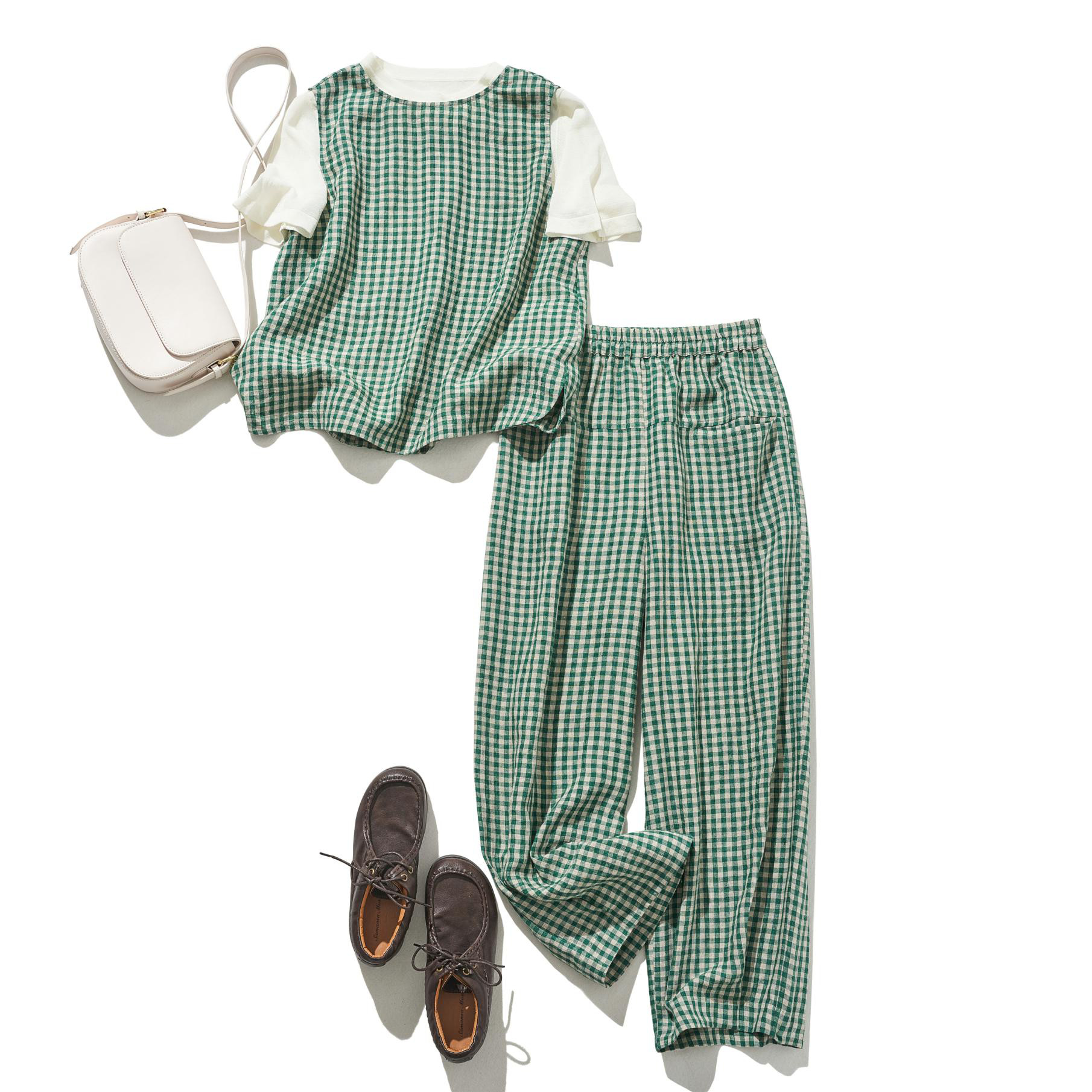 清涼感のあるナチュラルな雰囲気のリネンパンツ　ロングパンツ　チェック柄緑色　240520-2