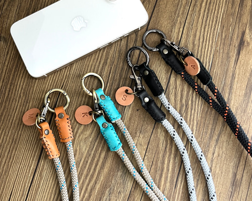 令和ロマン　スマホストラップ　ステッカー　レトロキーホルダー 携帯 スマホ ストラップ アクリル キーホルダー クルマ 車